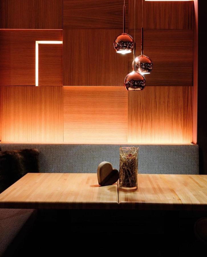 Hotel Moderno Restaurant เซรีนา ภายนอก รูปภาพ