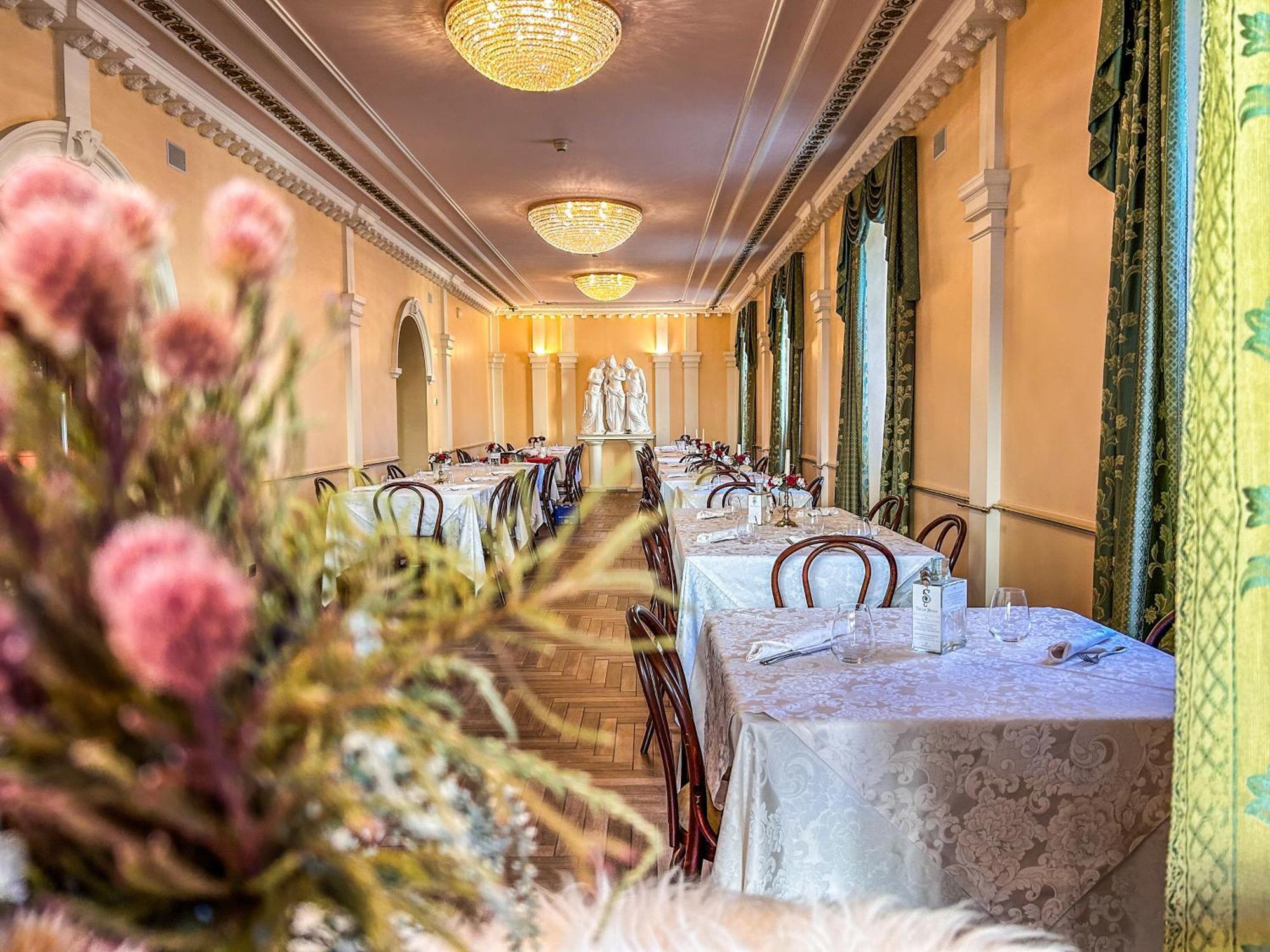 Hotel Moderno Restaurant เซรีนา ภายนอก รูปภาพ