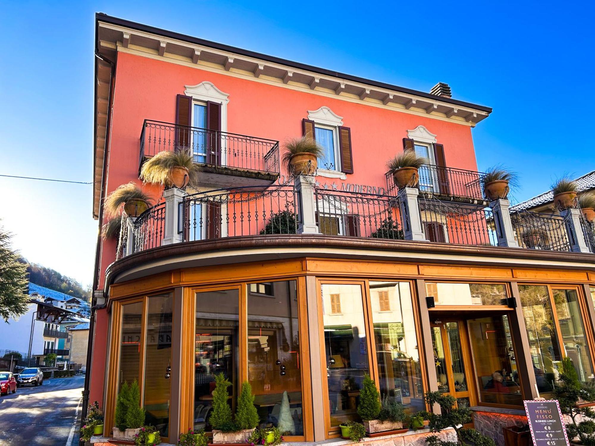 Hotel Moderno Restaurant เซรีนา ภายนอก รูปภาพ